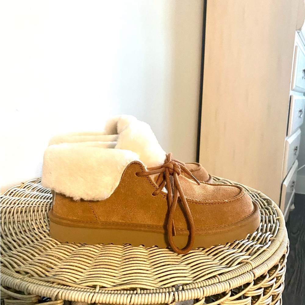 UGG Diara Booties Like New